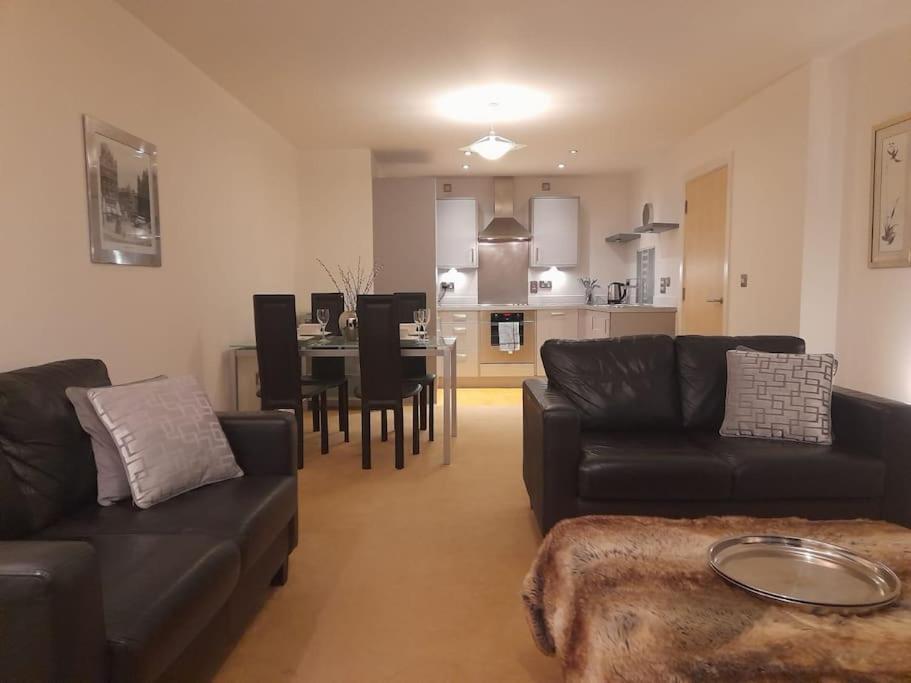 Centrally Situated 1 Bedroom Apartment! Birmingham Kültér fotó